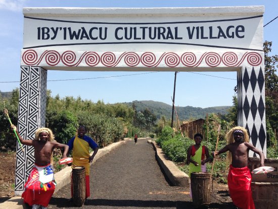 Combining Gorilla Trekking in Rwanda With Ibyi’wacu Cultural Experience